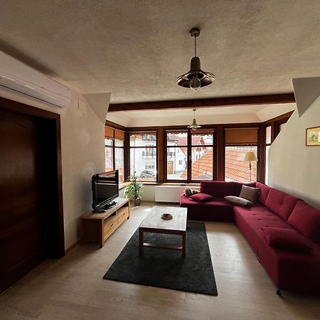 Cozy Apartment Brasov Exterior photo